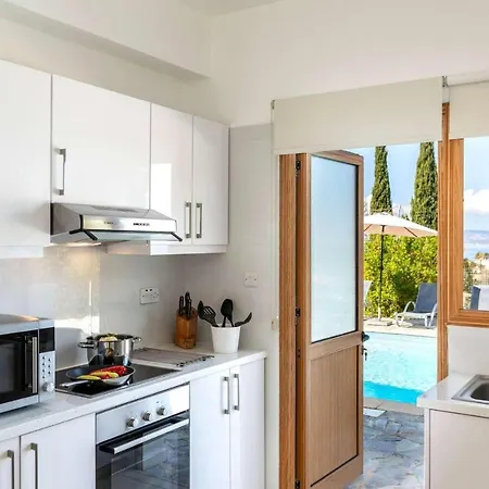 Villa Athina *